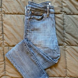 High rise skinny, Levi’s.